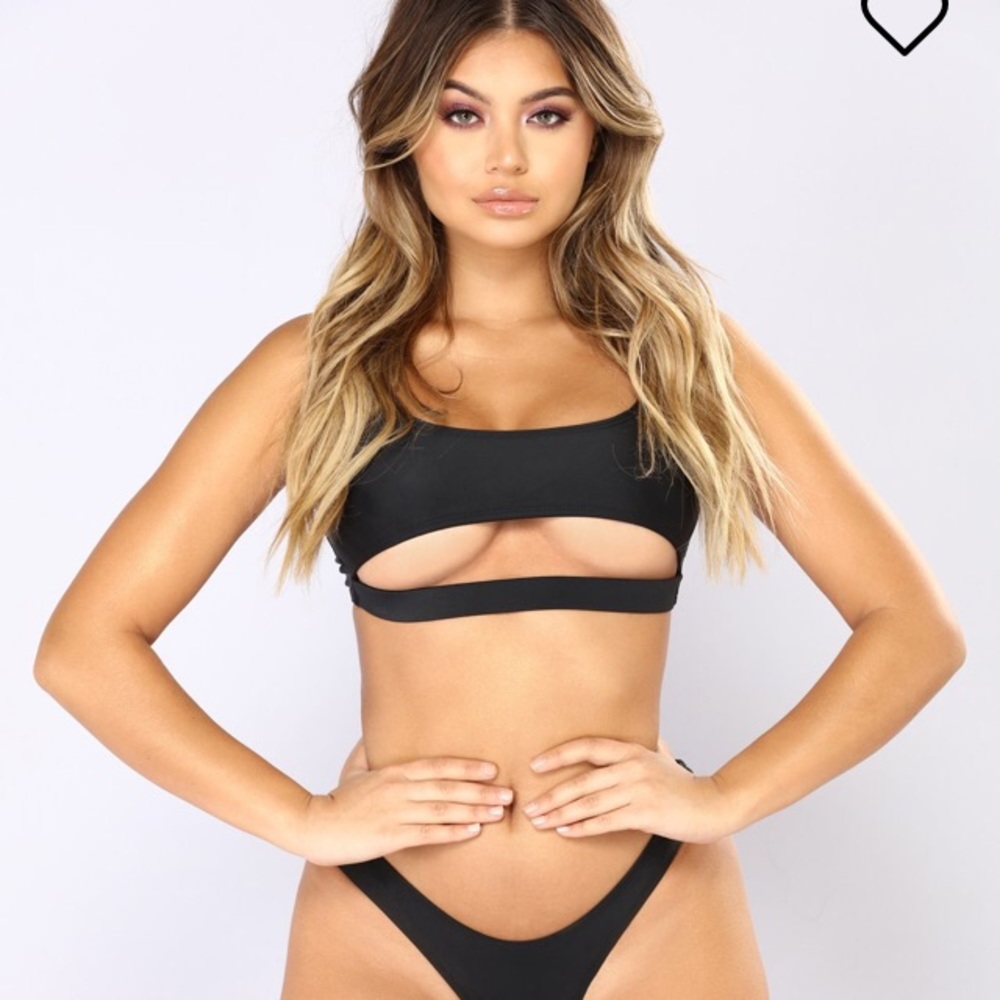 Fashion Nova swimming set